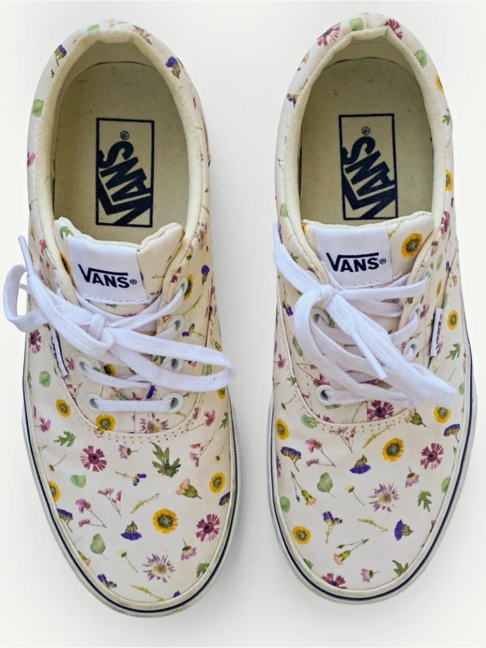 Vans Kids Creamy Yellow Floral Canvas Sneakers with Blooms [Youth Size 1]